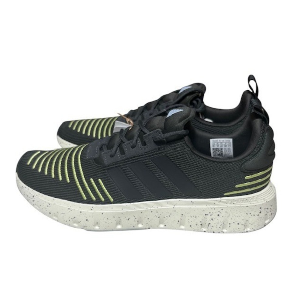 Adidas Mens SZ 10.5 Swift Run 23 Sneakers in Core Black With Bounce Midsole-1002